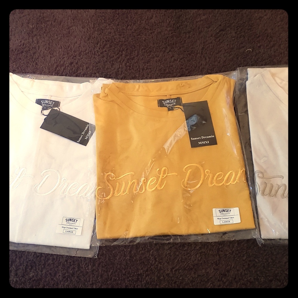 Brand new sunset dreamin t shirts